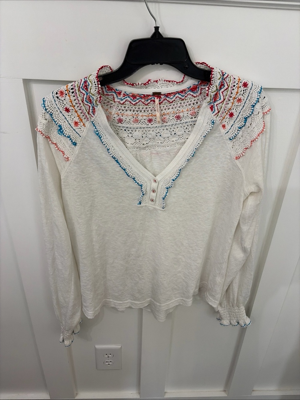 Free people siesta fiesta White Embroidered V-Neck Long Sleeve Top